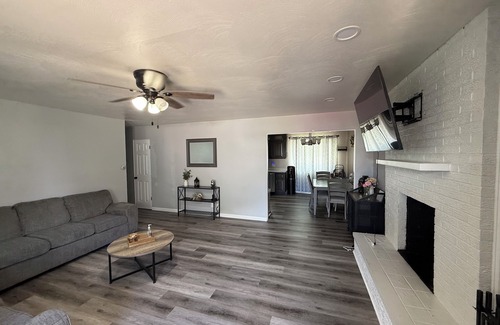 South Bend House | Recently remodeled 3-bedroom house in peaceful South Bend walking distance to ND