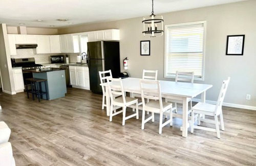 Longport House | Recently Remodeled Cottage 2 Blocks to Beach!