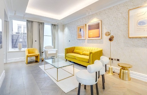 Sachsenhausen Apartment | Recently renovated apartment with all utilities