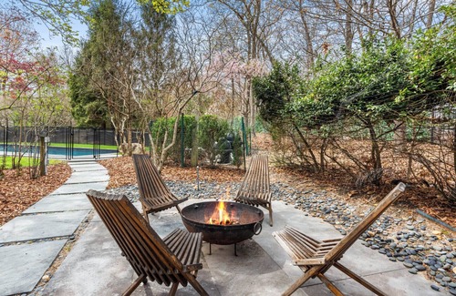 Springs House | Recently Renovated Designers Oasis in East Hampton, Close to Beaches, Great.