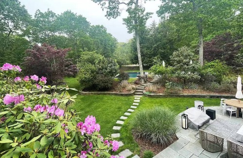 Springs House | Recently Renovated Designers Oasis in East Hampton, Close to Beaches, Great.