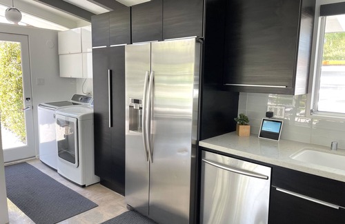 Magnesia Falls Cove House | Recently Renovated Mid Century Retreat In The Desert