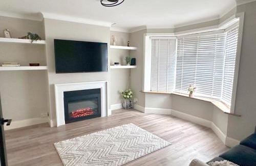 Southampton House | Recently renovated 3 bed home