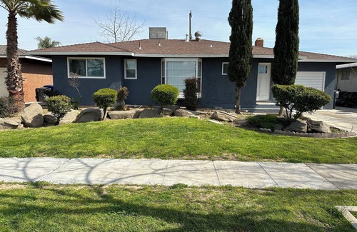 Fresno House | Recently Renovated 3BR/2BA Cozy Home in Fresno, CA