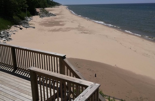 Claybanks Township House | Recently renovated fabulous 6-bedroom house in Montague, right on Lake Michigan.