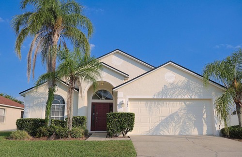 Bridgewater Crossing House | Recently Renovated Pool Home Near WDW