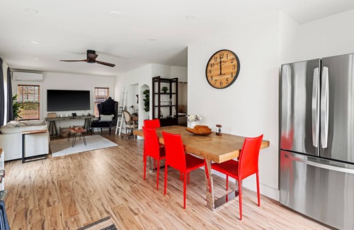 Jefferson House | Recently Renovated 2-Bedroom Haven with Private Garden