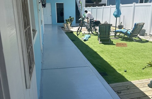 Island Estate Cottage | Recently Updated 2bedroom with water views a short walk to Clearwater Beach!