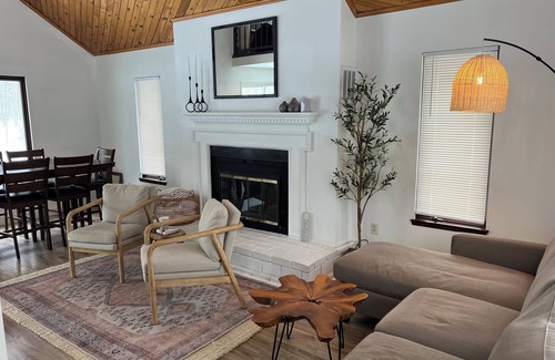 Elmira House | Recently updated “Birch Loft” tucked away in the beautiful north woods