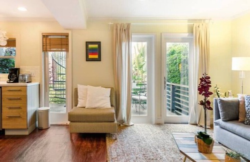 Bernal Heights Apartment | Recharge in Lush Gardens in the Heart of Bernal Heights