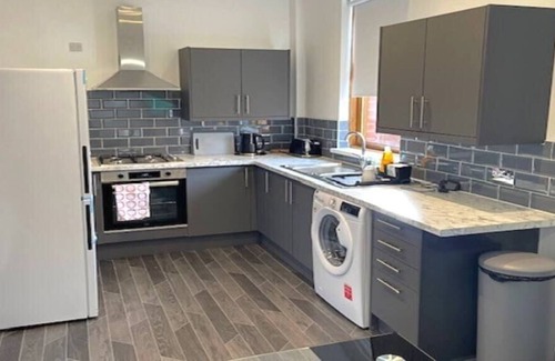 Newcastle-upon-Tyne House | Reconnect with loved ones in this 3BD House