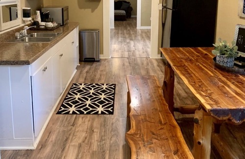 Bryan County Cabin | Red Cabin and RV parking with Access to the Red River