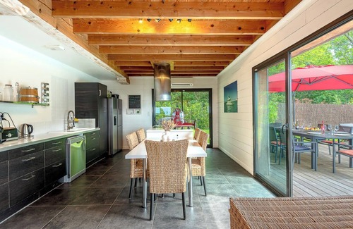 Saint-Jean-de-Luz House | Red cedar villa with stuning views at the ocean and mountains