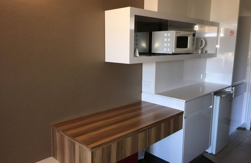 Watson Hotel | Red Cedars Motel