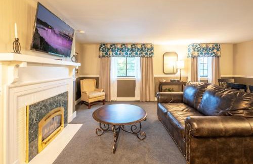 Downtown Niagara Falls Hotel | Red Coach Inn