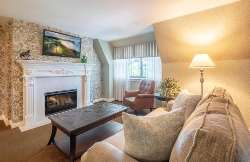 Downtown Niagara Falls Hotel | Red Coach Inn