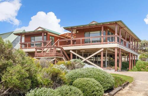 Gnarabup House | Red Door - Enjoy Exclusive Front Row Sunsets from the Balcony & Walks to the Surf in Gnarabup