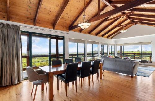 Gnarabup House | Red Door - Enjoy Exclusive Front Row Sunsets from the Balcony & Walks to the Surf in Gnarabup