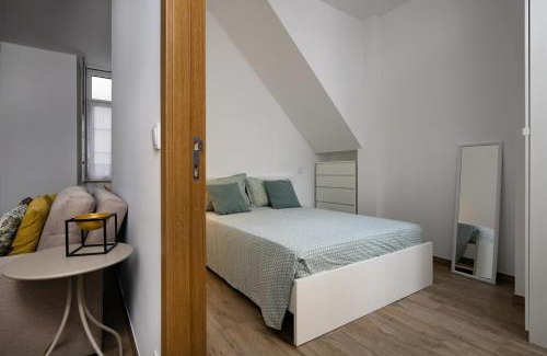 Figueira da Foz Apartment | Red Door Flat by Trip2Portugal