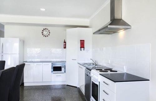 Melville Apartment | Red Door Retreat