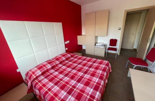 Marta Apartment | Red House - Borgo Lago