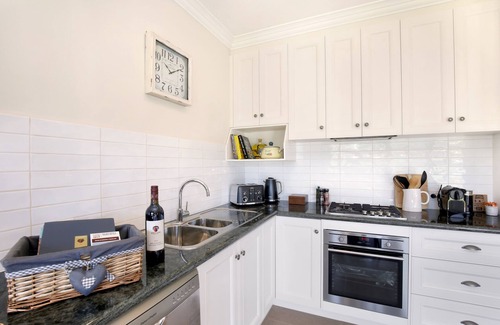 Healesville House | Red Oak Unit - Belaradah on Stefani Estate Vineyard