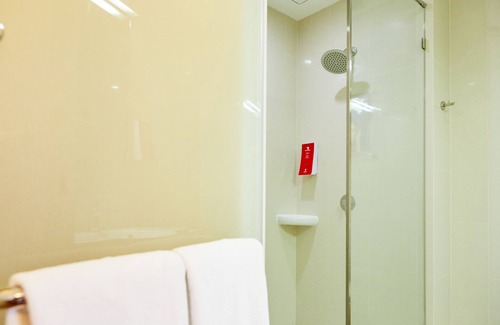 Palembang Hotel | Red Planet Palembang