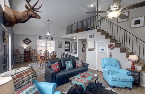 Questa House | Red River Retreat