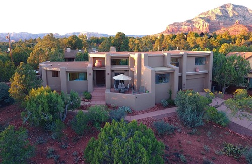 West Sedona House | Red Rock Views! Open, Secluded airy Zen retreat; Up to 50% off summer