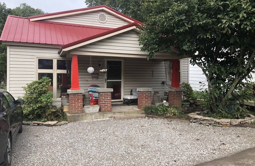 Versailles House | Red roof bungalow minutes from Keeneland race course bourbon trail. Hot tub