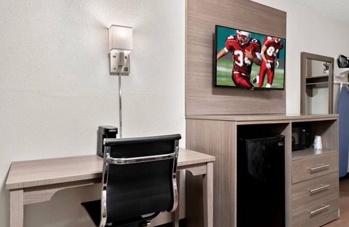 Auburn Hills Hotel | Red Roof Inn Auburn Hills
