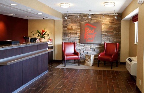 Kalamazoo Hotel | Red Roof Inn Kalamazoo West - Western Michigan U