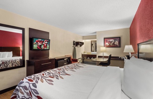 Lansing Hotel | Red Roof Inn Lansing East – MSU