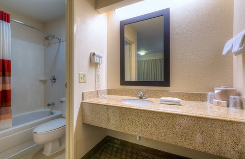 Ellendale Hotel | Red Roof Inn Memphis East