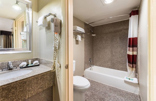 Morton Grove Hotel | Red Roof Inn Morton Grove