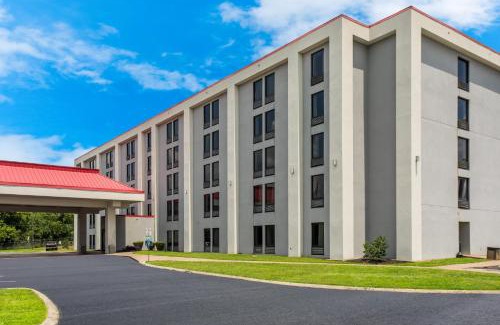 Talbot's Corner Hotel | Red Roof Inn Nashville - Music City