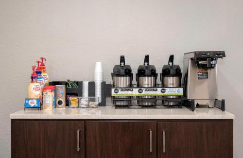 Southpoint Hotel | Red Roof Inn PLUS+ Jacksonville – Southpoint