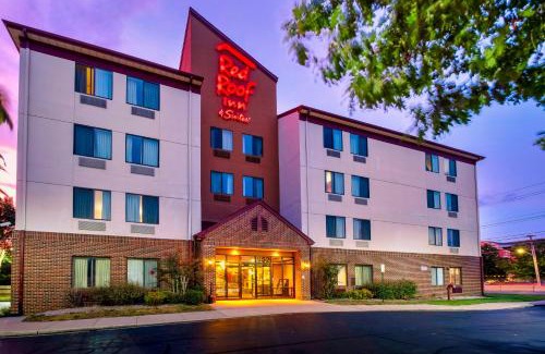Dover Hotel | Red Roof Inn & Suites Dover Downtown