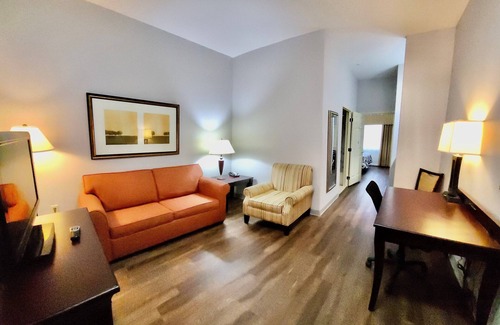 Midland Hotel | Red Roof Inn & Suites Midland
