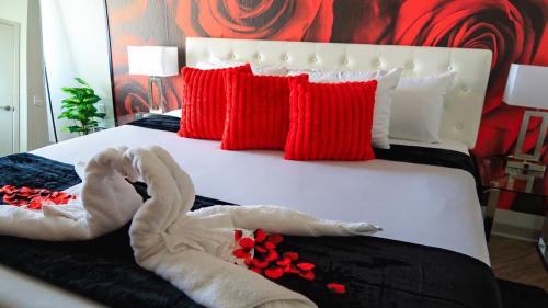 Southside Apartment | Red Rose Serenity 1BD Lux King - Southeast Jax