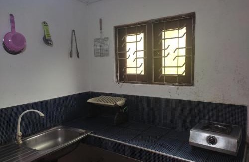 Thalaramba Villa | Red Rose Villa Mirissa