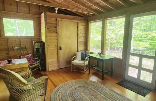 Frankfort Cabin | Red Shutters Rustic Cottage CSA Private Community