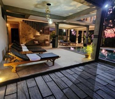 Kosgoda Bed & Breakfast | Red Sun Beach Villa Kosgoda
