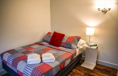 Goshen House | Red,White & Blue/Brook Road Inn