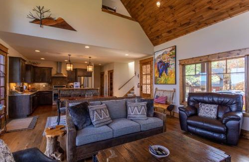 Elk Park House | Red White & Views at Eagles Nest