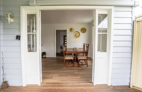 Redan Cottage | RED007 · The Country Cottage: Leafy Ballarat Hideaway