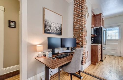 Washington Park West House | Redbrick Cottage/2BDRM/Wash Park/Yard