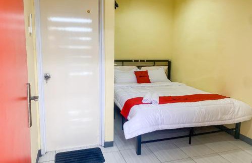 Balaraja Hotel | RedDoorz @ Balaraja Centre Plaza