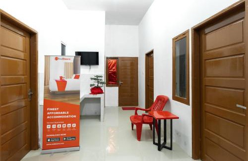 Medan House | RedDoorz @ Jalan Dr Mansyur Medan 2