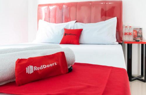 Medan House | RedDoorz @ Jalan Dr Mansyur Medan 2